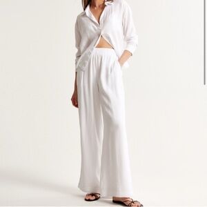 Abercrombie Crinkle Textured Pull-On Pant